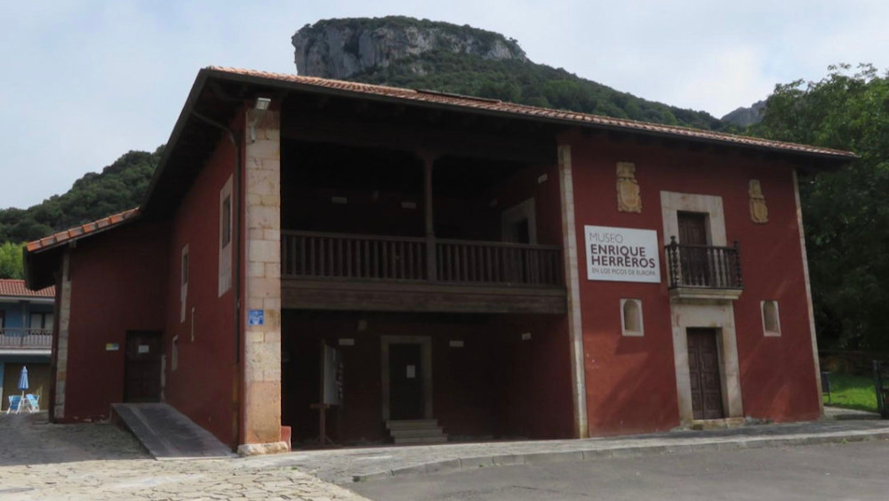 Casona de Bárcena